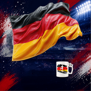 Team Deutschland WM Fan-Set – Große Deutschland-Fahne & Fußball-Tasse mit Ball-Henkel – Perfekt für Public Viewing & Fußballfans